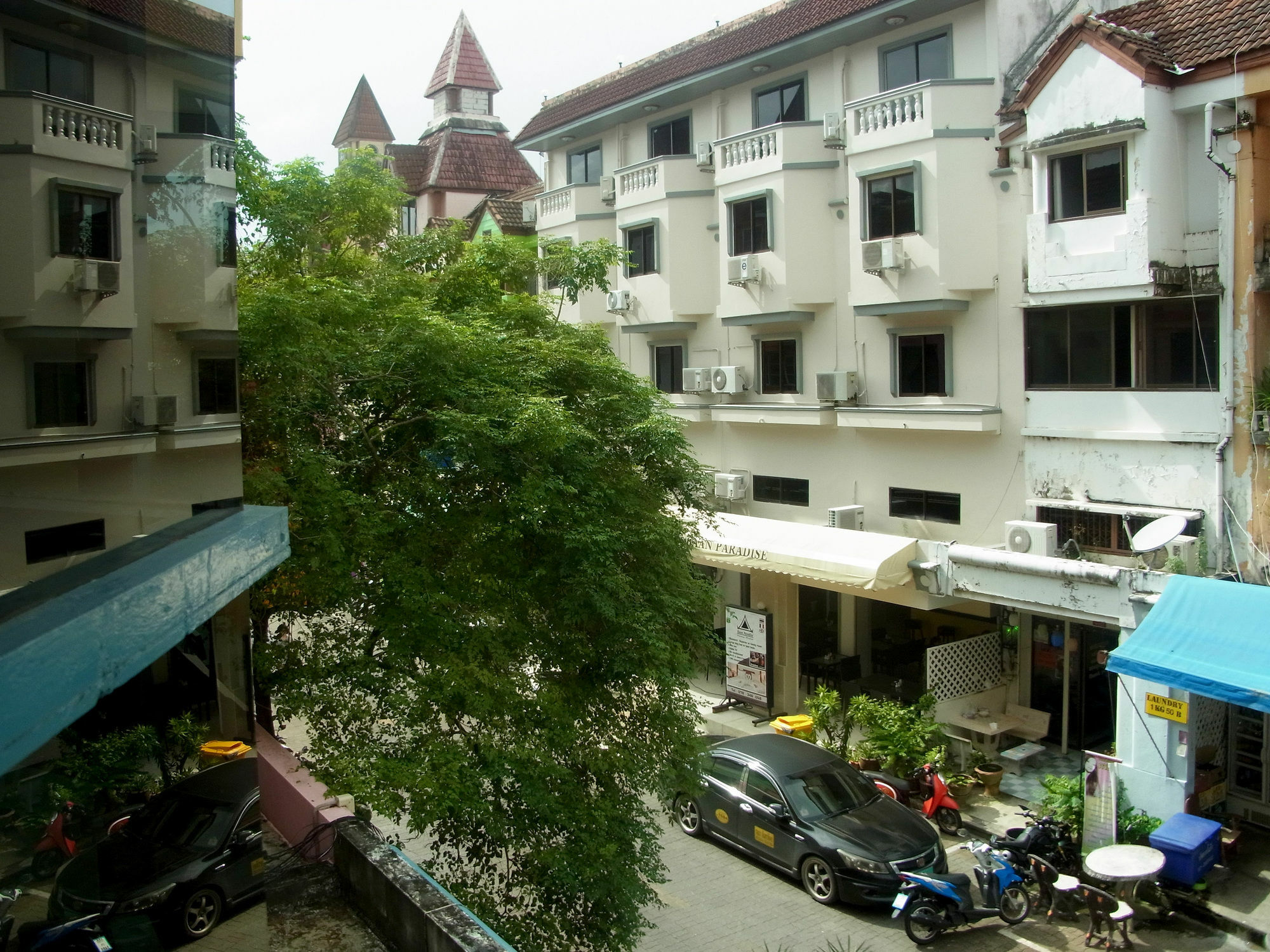 Niku Guesthouse Patong Exterior foto