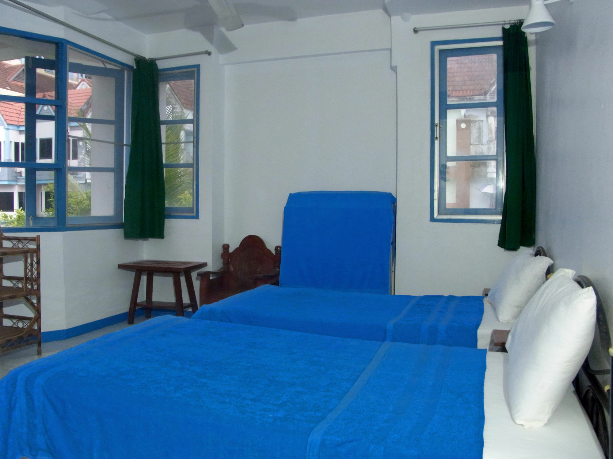 Niku Guesthouse Patong Exterior foto