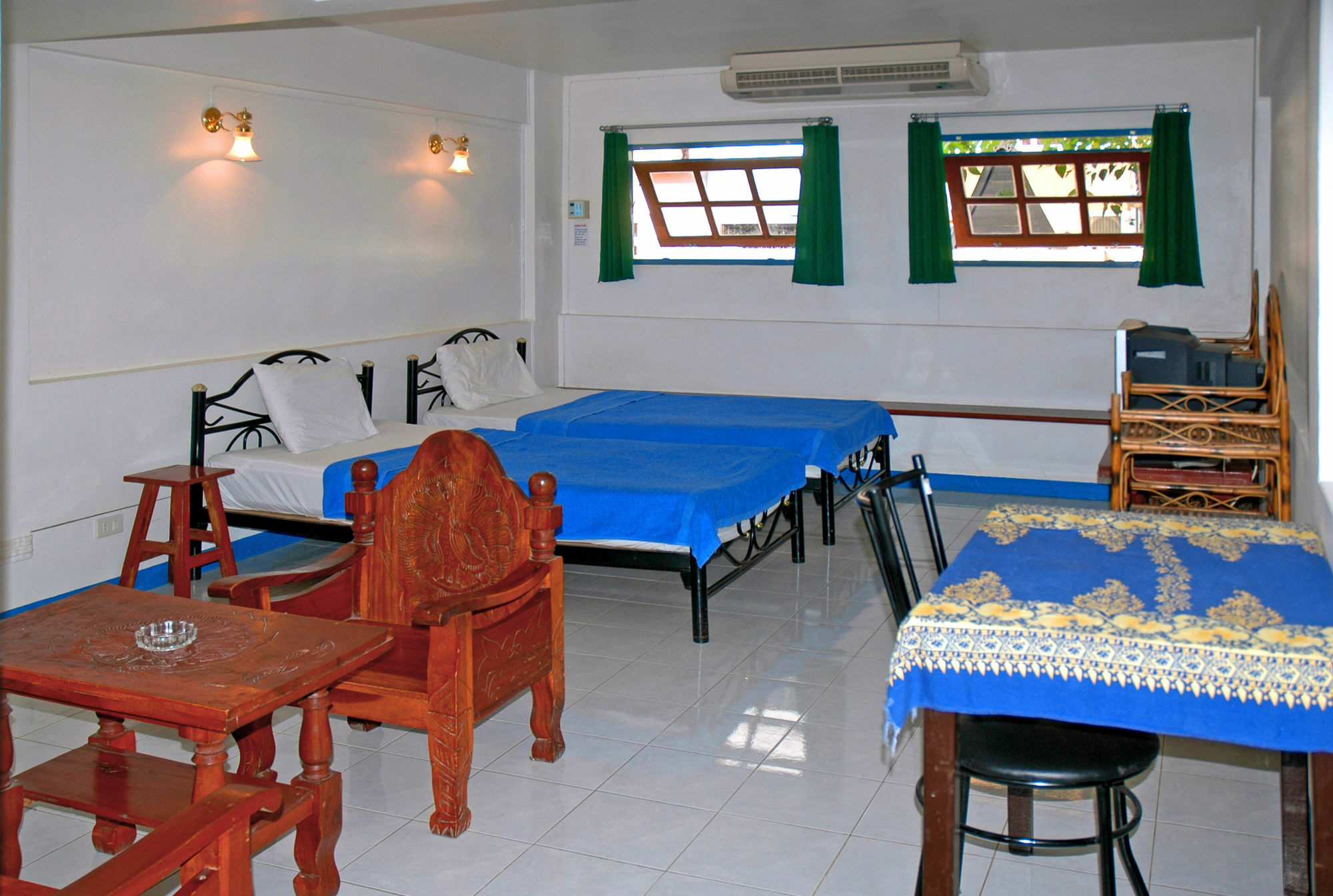 Niku Guesthouse Patong Exterior foto